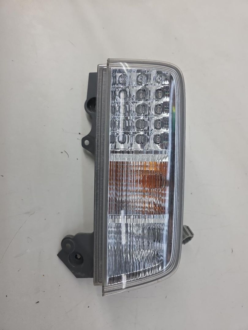 дополнительный стоп-сигнал Nissan Elgrand E52 2017, 3.5 л., VQ35DE, бензин, АКПП, минивэн, правый руль, NISSAN - фото №1