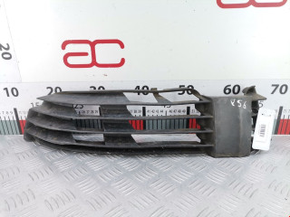 заглушка (решетка) в бампер Volkswagen Passat B5 [рестайлинг] 2002, 2.0 л., МКПП, седан, 3B0853665H