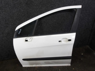 дверь передняя левая Peugeot 308 1 поколение [рестайлинг] 2012, 1.6 л., дизель, МКПП, хетчбэк 5 дв.