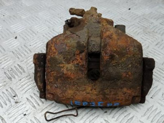 суппорт передний правый Volkswagen Passat B7 2012, 2.0 л., дизель, универсал, 1K0615124E