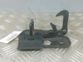 замок капота Volkswagen Passat B6 2007, 2.0 л., TDi PD, дизель, МКПП, седан