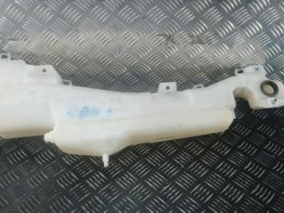 бачок омывателя Mitsubishi Pajero 4 поколение 2009, 3.2 л., дизель, МКПП, внедорожник 5 дв., 8260A105