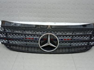 решетка радиатора Mercedes-Benz Vito W639 2006, 2.2 л., дизель, микроавтобус