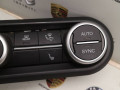 блок управления печки / климат-контроля Alfa Romeo 2021, 2.0 л., бензин, АКПП, 01561506110 - фото №3