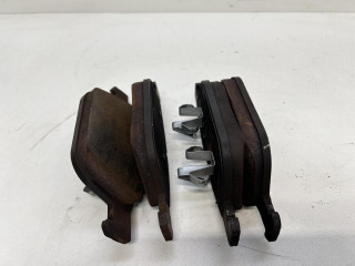 тормозные колодки Volvo XC60 1 поколение [рестайлинг] 2014, 2.0 л., АКПП, внедорожник 5 дв., 31687106