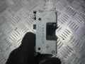 замок двери передней правой Audi A4 B5 1998, 1.6 л., бензин, МКПП, универсал, 8D1837016F - фото №3