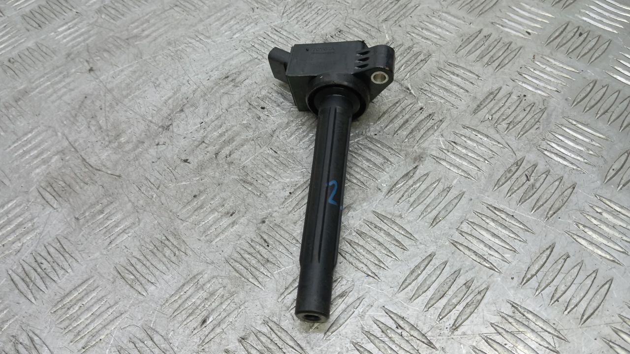 катушка зажигания Toyota C-HR 1 поколение AX10 2017, 1.2 л., бензин, 9091902271 - фото №1