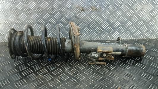 амортизатор передний правый Ford Kuga 2 поколение 2014, 2.0 л., TDCi, дизель, МКПП, внедорожник 5 дв. - фото №1