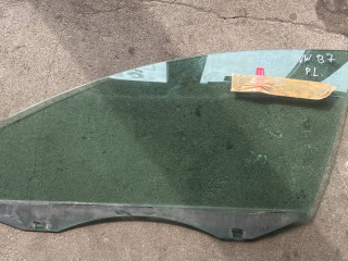 стекло двери передней левой Volkswagen Passat B7 2010, 2.0 л., CFFA, дизель, 6МКПП, седан