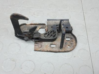 замок капота Volkswagen Passat B6 2005, 1.9 л., дизель, седан