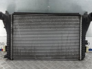 интеркулер Volkswagen Jetta 6 поколение 2012, 1.6 л., TDi, дизель, АКПП, седан, 1K0145803BM