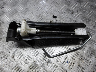 домкрат Renault Clio 2 поколение 1999, 8200682541