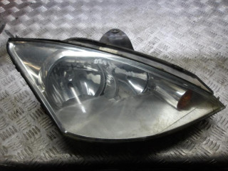 фара правая Ford Focus 1 поколение 2001, 1.8 л., дизель, МКПП, универсал