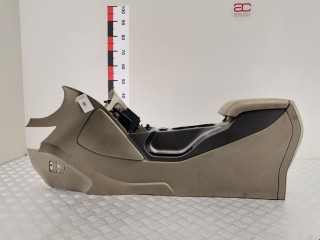 подлокотник Ford Escape 3 поколение C520 2013, 1.6 л., АКПП, внедорожник 5 дв., CJ5Z7804619AC