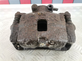 суппорт передний правый Mitsubishi 2005, 2.5 л., МКПП, пикап, 4605A202