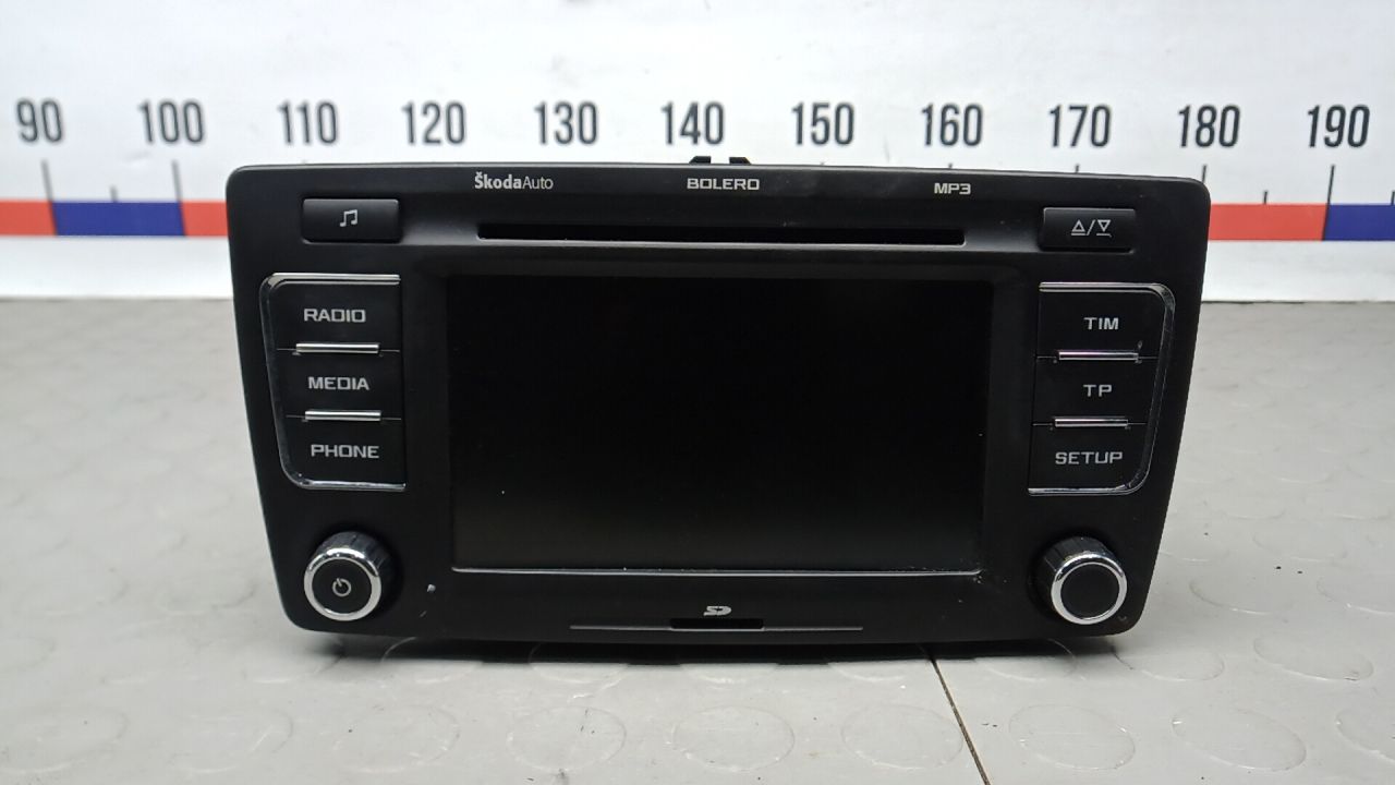 магнитола Skoda Yeti 1 поколение 2010, 2.0 л., дизель - фото №1