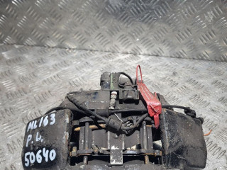 суппорт передний левый Mercedes-Benz M-Класс W163 2001, 4.0 л., дизель, АКПП, черный, внедорожник 5 дв.