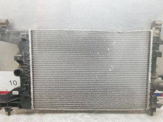 радиатор (основной) Chevrolet Orlando 1 поколение 2011, 1.8 л., бензин, МКПП, минивэн, 13267650