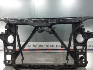 передняя панель крепления облицовки (телевизор) Audi Q7 4L 2006, 3.0 л., дизель, АКПП, внедорожник 5 дв.