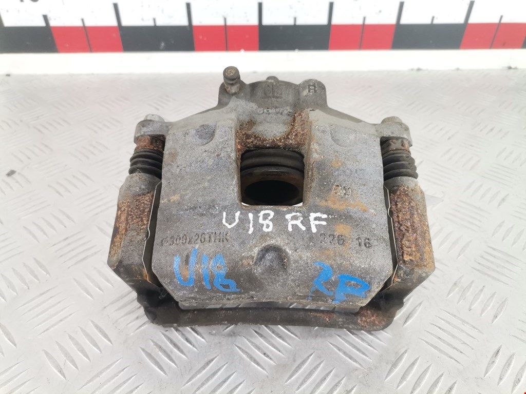 суппорт передний правый Chevrolet Malibu 9 поколение 2017, 1.5 л., АКПП, седан, 12686437 - фото №1