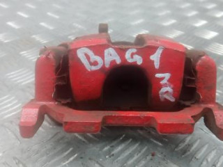 скоба суппорта Infiniti Q50 1 поколение 2015, 2.2 л., дизель, седан