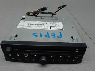 магнитола Renault Trafic 2 поколение [рестайлинг] 2007, 2.0 л., дизель, микроавтобус