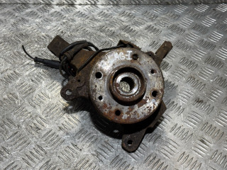 ступица передняя левая Renault Laguna 1 поколение [рестайлинг] 1999, 1.6 л., бензин, 5МКПП, синий, хетчбэк 5 дв.