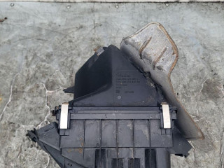 корпус воздушного фильтра Volkswagen Passat B5 2001, 2.0 л., бензин, АКПП, седан