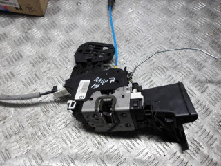 замок двери передней правой Mercedes-Benz B-Класс W246 [рестайлинг] 2017, 1.5 л., дизель, АКПП, хетчбэк 5 дв.