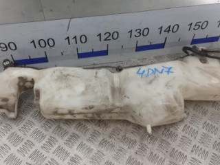 насос (моторчик) омывателя стекла Mitsubishi Pajero 4 поколение 2009, 3.2 л., дизель, МКПП, внедорожник 5 дв., 8260A464