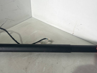 амортизатор крышки багажника (3-5 двери) Peugeot 3008 2 поколение 2018, минивэн