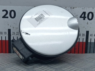 лючок топливного бака Volkswagen Polo 3 поколение [рестайлинг] 2000, 1.4 л., МКПП, хетчбэк 3 дв., 8L0809905A