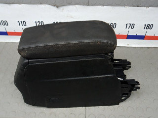 подлокотник Peugeot 2008 2 поколение [рестайлинг] 2024, 1.2 л., бензин