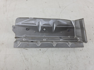 тепловой экран моторного отсека Volkswagen Passat B7 2013, 1.8 л., TFSI, CDAA, бензин, серебро, передний привод, правый руль, 06H129597K