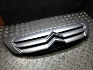 решетка радиатора Citroen C3 1 поколение [рестайлинг] 2009, 1.1 л., бензин, МКПП, хетчбэк 5 дв., 9680094177