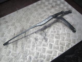 щеткодержатель (поводок стеклоочистителя, дворник) BMW 7 серия E38 1998, 8352020