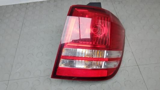 фонарь задний правый Dodge Journey 1 поколение 2010, 2.0 л., дизель, внедорожник 5 дв. - фото №1