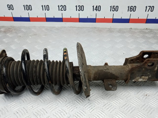 стойка передняя правая Peugeot 3008 2 поколение 2018, 1.6 л., дизель