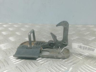 замок капота Volkswagen Passat B6 2008, 1.9 л., TDi PD, дизель, МКПП, седан