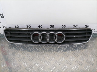 решетка радиатора Audi A3 8L 1997, 1.6 л., МКПП, хетчбэк 3 дв., 8L0807667