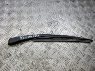 щеткодержатель (поводок стеклоочистителя, дворник) Mazda Scrum 3 поколение 2005, 1.6 л., бензин, МКПП, хетчбэк 5 дв.