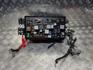 блок предохранителей Chevrolet Orlando 1 поколение 2013, 2.0 л., Z 20 D1, дизель, 6МКПП, минивэн, 13222782