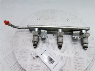 форсунка Mitsubishi Colt 6 поколение (Z20/Z30) 2007, 1.1 л., МКПП, хетчбэк 3 дв., MR988977