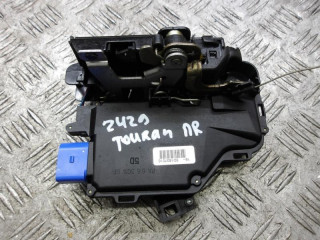 замок двери передней правой Volkswagen Touran 1 поколение 2004, 1.6 л., дизель, МКПП, минивэн, 3D1837016