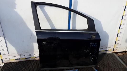 стекло двери передней правой Ford Kuga 1 поколение 2010, 2.0 л., дизель, внедорожник 5 дв. - фото №1