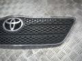 решетка радиатора Toyota Corolla 9 поколение (E120/E130) 2002, 1.6 л., бензин, МКПП, хетчбэк 5 дв. - фото №2