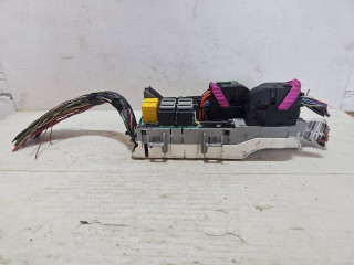 блок реле Opel Corsa C [рестайлинг] 2006, 1.0 л., бензин, МКПП, хетчбэк 5 дв.