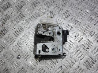 замок двери передней правой Audi A4 B5 1996, 1.8 л., бензин, МКПП, седан, 8D1837016A