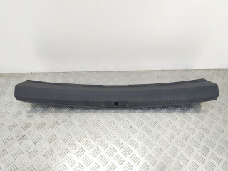 накладка внутренняя на заднюю панель кузова Volkswagen Golf 3 поколение 2000, универсал, 1J9863459G, 1J9863651C