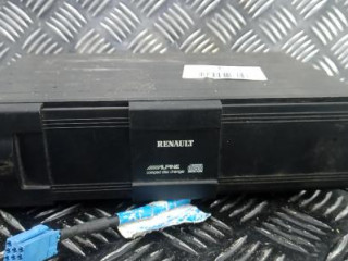 CD-чейнджер Renault Espace 4 поколение 2004, 2.2 л., DCi, дизель, МКПП, минивэн, 8200207100